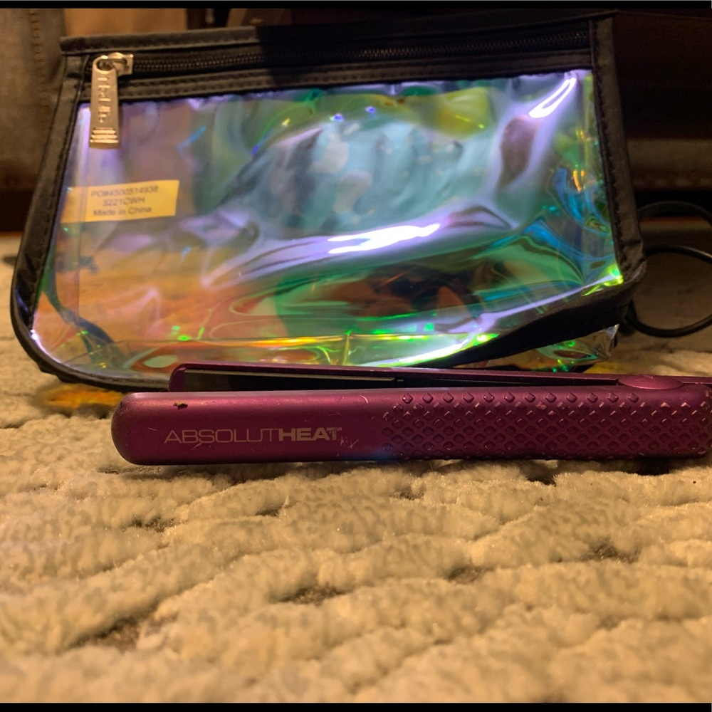 Absolutheat mini hair straightener